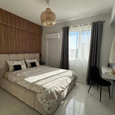 Sea View Apartment Near The Beach Пафос Екстериор снимка