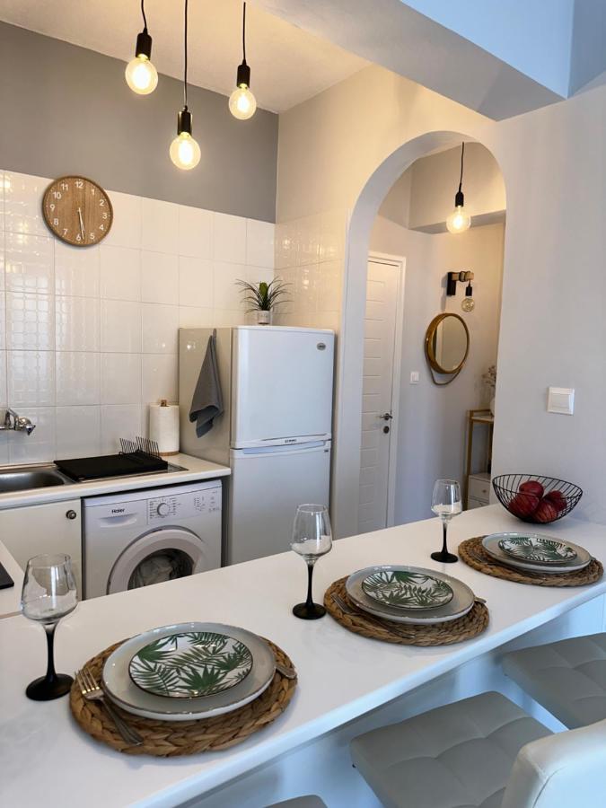 Sea View Apartment Near The Beach Пафос Екстериор снимка