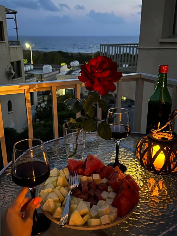 Sea View Apartment Near The Beach Пафос Екстериор снимка