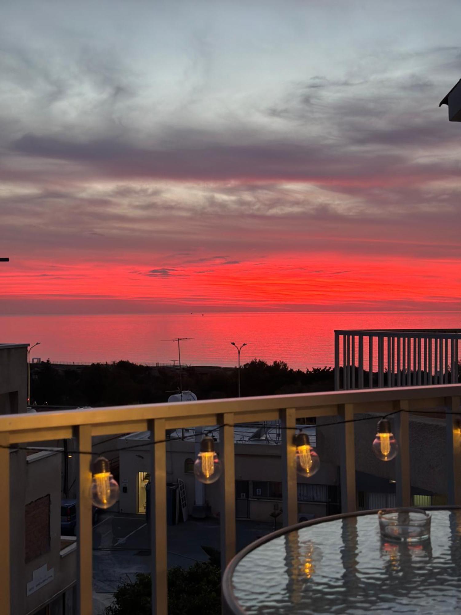 Sea View Apartment Near The Beach Пафос Екстериор снимка