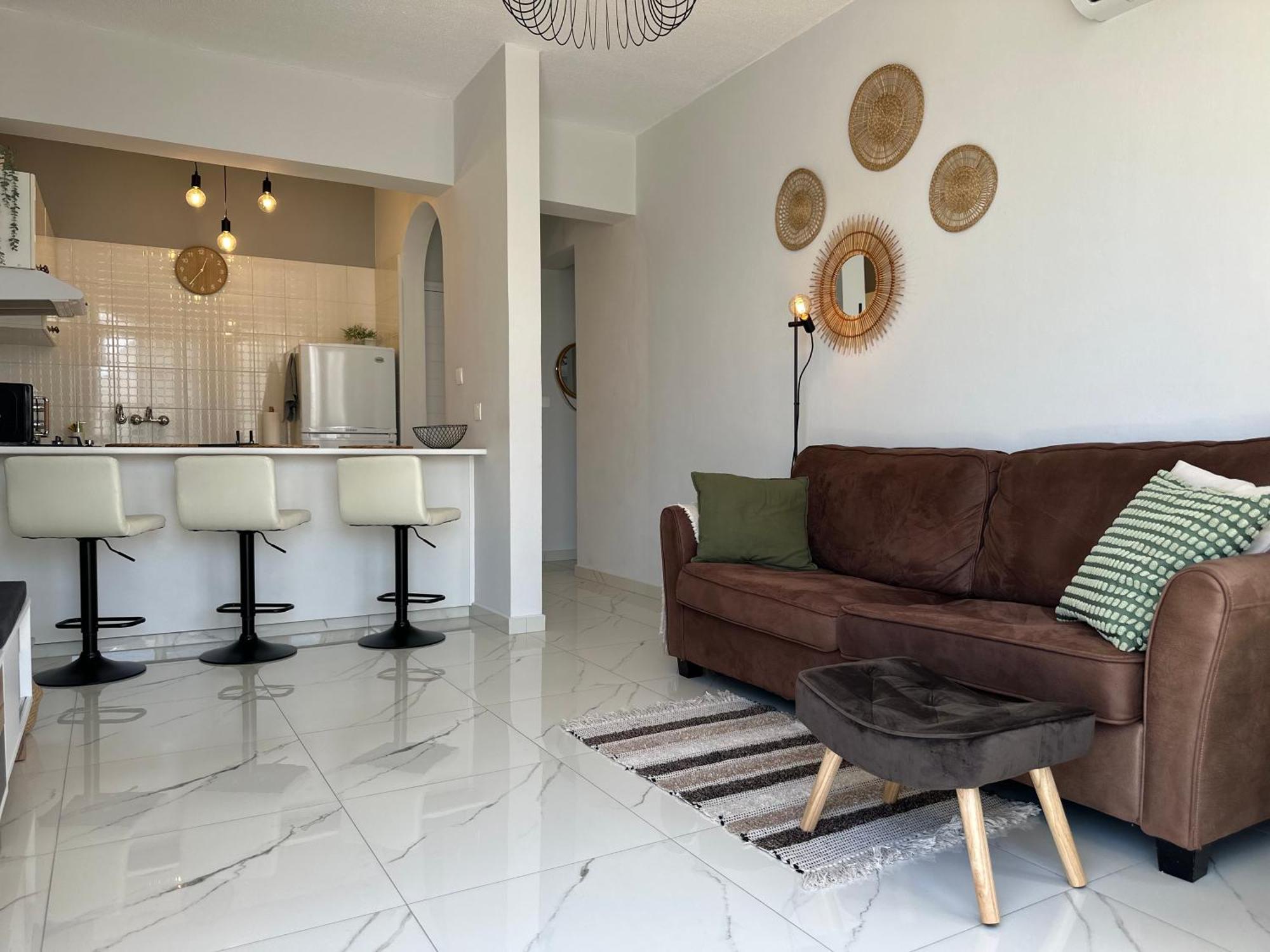 Sea View Apartment Near The Beach Пафос Екстериор снимка