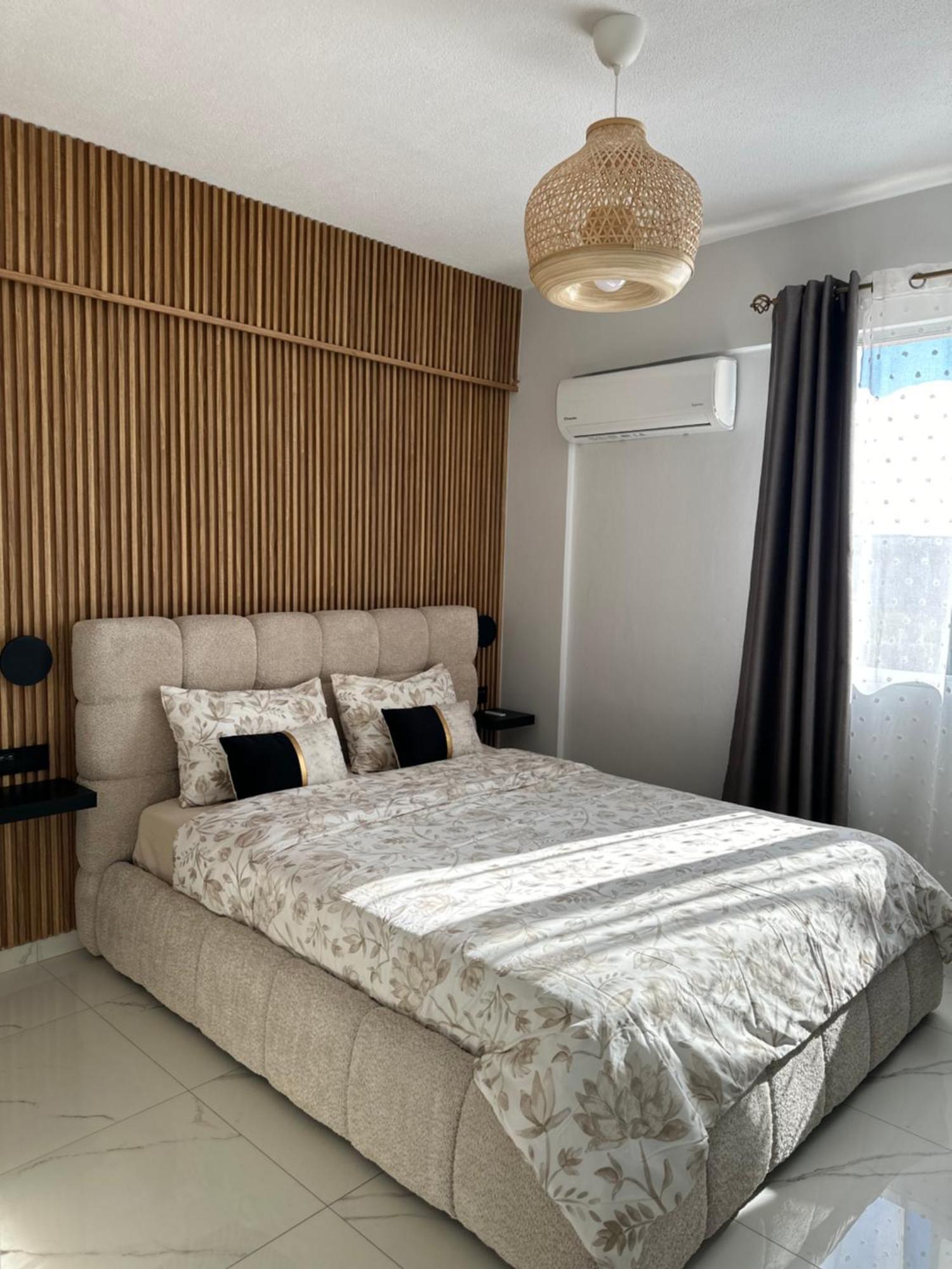 Sea View Apartment Near The Beach Пафос Екстериор снимка